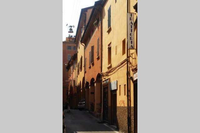 A Quattro Passi Apartment Bologna Exterior photo